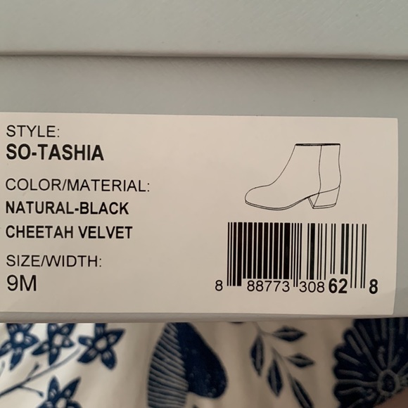 Cheetah Velvet Booties - Picture 5 of 5